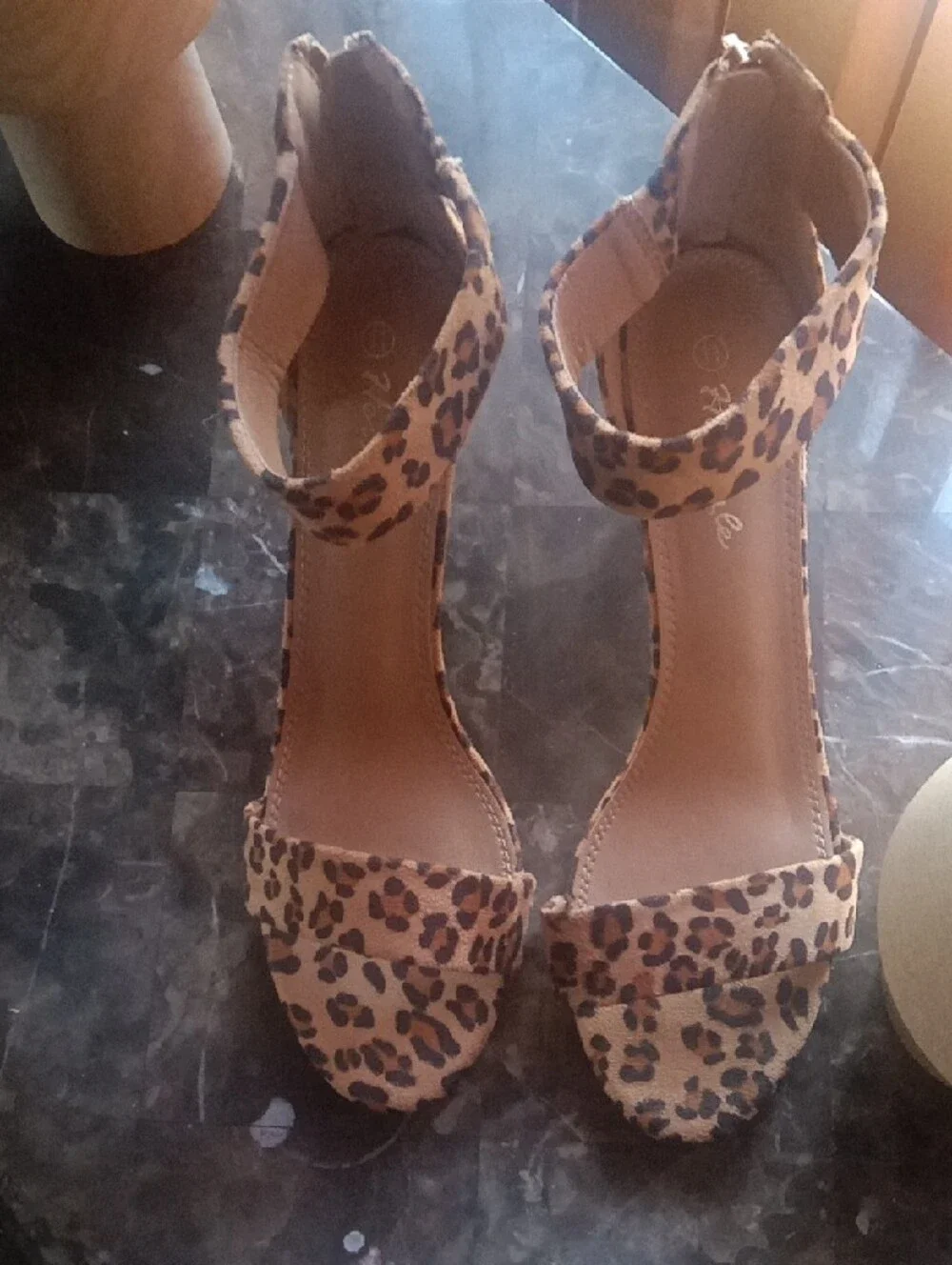 Herstyle bold leopard